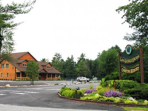 Lake George Escape - Campground Warrensburg Екстериор снимка