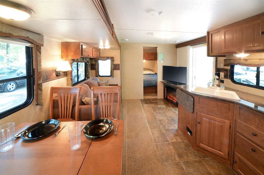 Lake George Escape - Campground Warrensburg Екстериор снимка