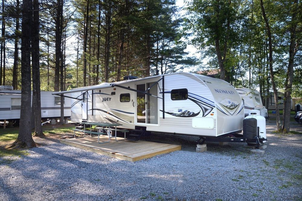 Lake George Escape - Campground Warrensburg Екстериор снимка