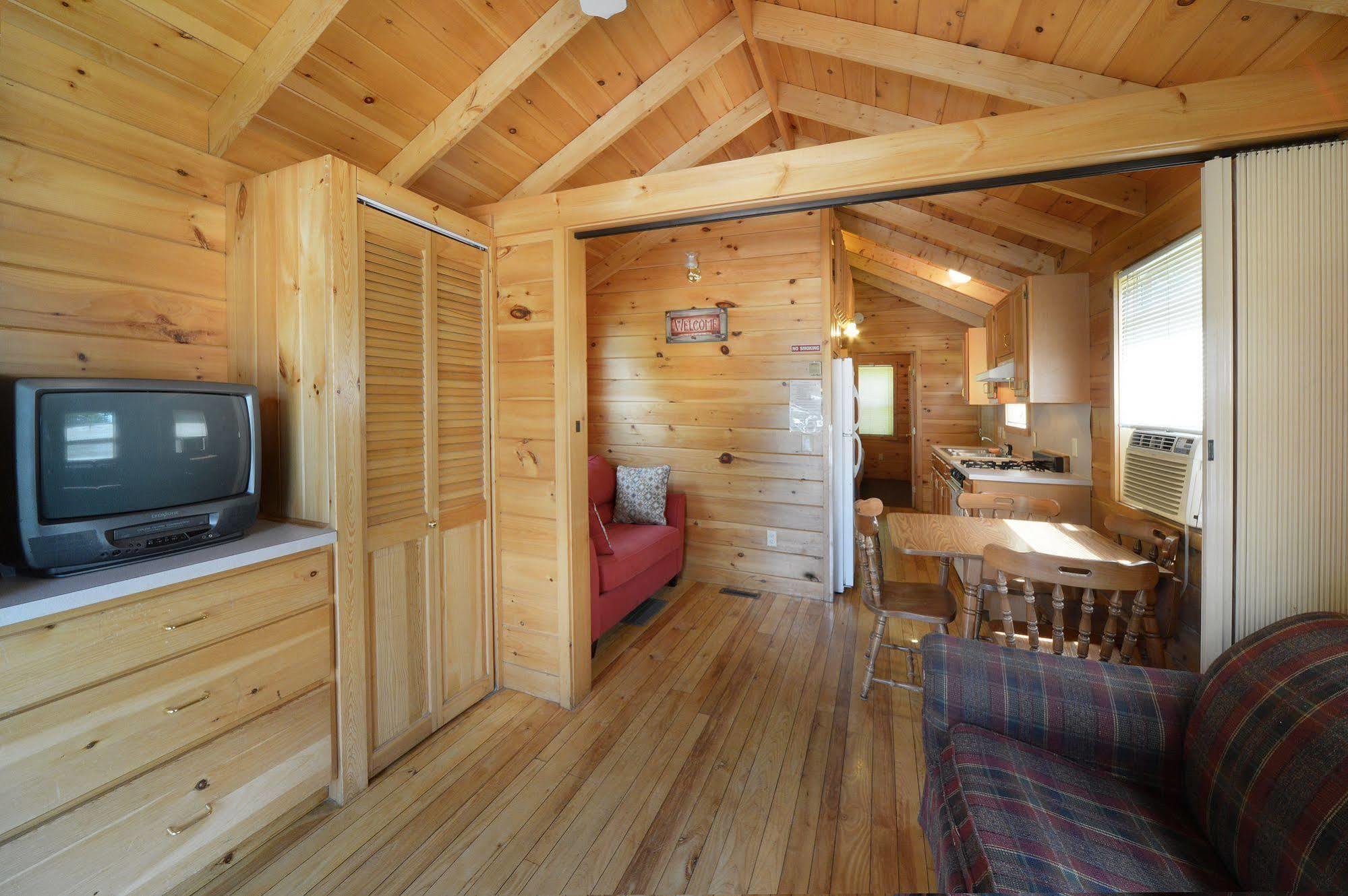 Lake George Escape - Campground Warrensburg Екстериор снимка